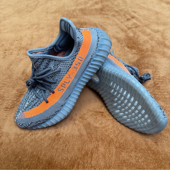 Yeezy 350 - Picture 4 of 5